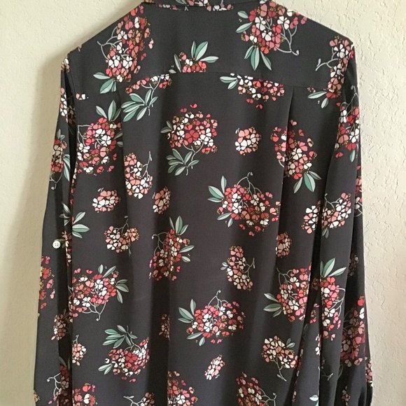Loft floral gray blouse - Picture 2 of 6